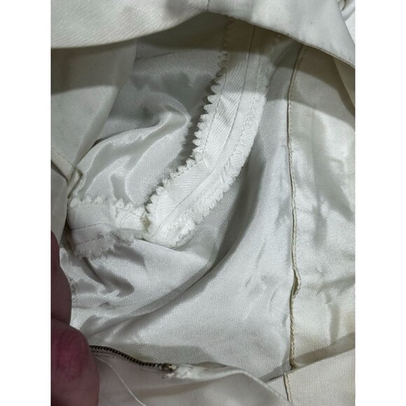 Vintage Gorgeous White Cotton Organdy Victorian Styled Ball Gown/Wedding Dress - Picture 6 of 9